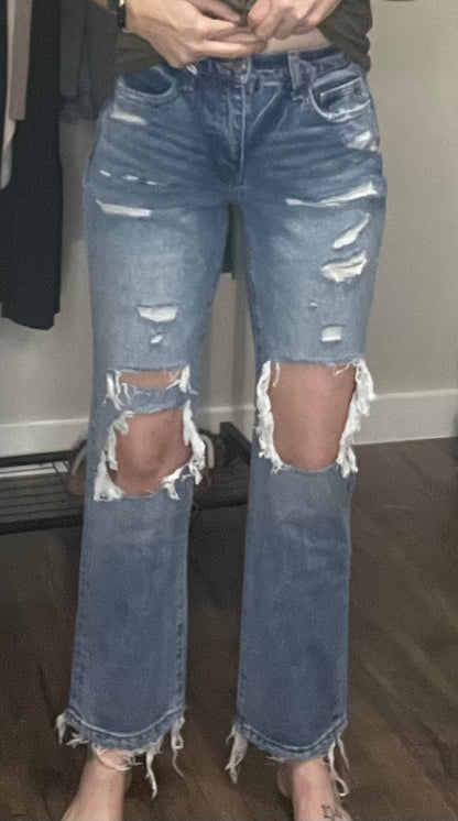 OAKELY MID RISE DISTRESSED STRAIGHT JEANS by Flying Monkey