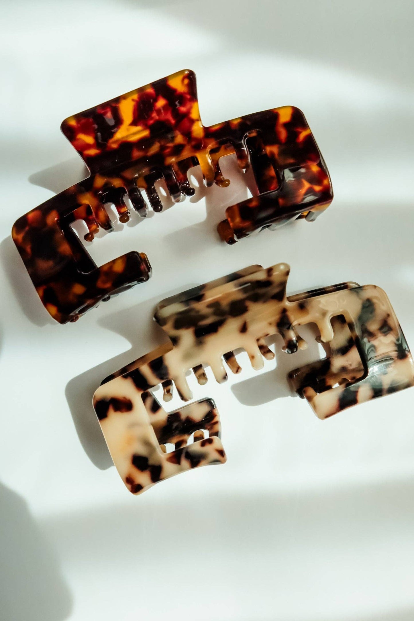 TRUCKER CLAW CLIP | 2 COLOR WAYS